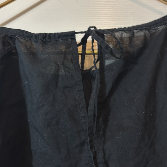 Everlane Classic Black Top - Picture 4 of 7